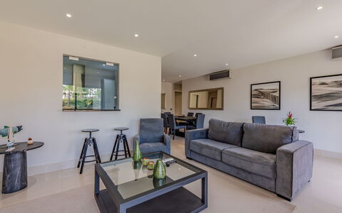 Vilamoura 171: Interieur Ontwerp, Flooring, Bankstel, Meubilair, Verdieping, Plafond, Woonkamer, Kamer, Huis