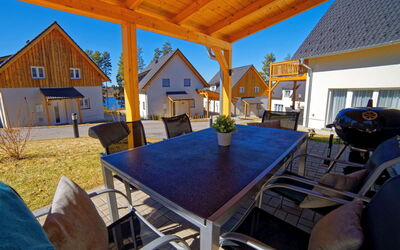 Lakeside Village 23