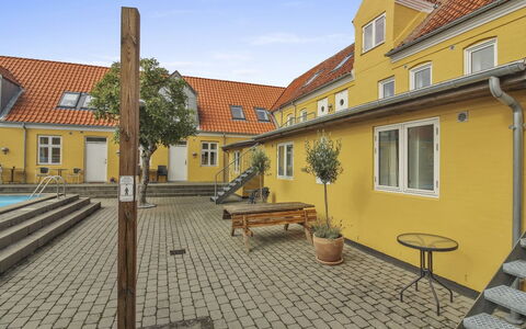 Amaia - 500M from the Sea: Appartement, Schaduw, Balkon, Stoel, Hek, Buitenmeubels, Aluminium, Kunstgras
