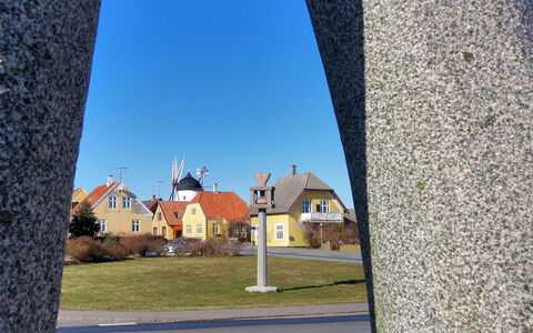 Amaia - 500M from the Sea: Dak, Huis, Land Lot, Huis, Verblijf, Landgoed, Garden Gebouwen, Schaduw, Blokhut, Landscaping
