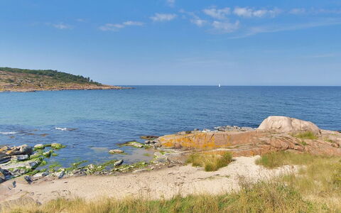 Thyrne - 500M from the Sea: Blauw, Water, Zwemwater, Kust, Watervoorraden,  Felsen\, Kust En Oceanic Landvormen, Zee, Horizon, Zomer