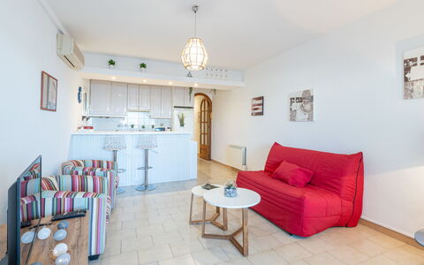 Sant Maurici: Fabriek, Eigendom, Kamerplant, Gebouw, Bloempot, Verlichting, Interieur Ontwerp, Hout, Flooring, Verdieping