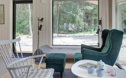 Anarosa - 200M from the Sea: Meubilair, Interieur Ontwerp, Flooring, Stoel, Verdieping, Tafel, Verlichting, Huis, Woonkamer, Kamer