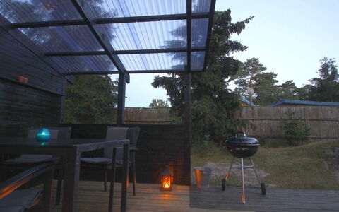 Talvikki - 250M from the Sea: Hout, Meubilair, Appartement, Kamer, Plafond, Beits, Stoel, Hardwood, Vernis, Timmerhout
