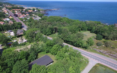 Lätizia - 300M from the Sea: Hout, Meubilair, Appartement, Kamer, Plafond, Beits, Stoel, Hardwood, Vernis, Timmerhout