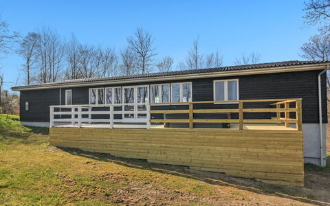 Lätizia - 300M from the Sea: Hout, Meubilair, Appartement, Kamer, Plafond, Beits, Stoel, Hardwood, Vernis, Timmerhout