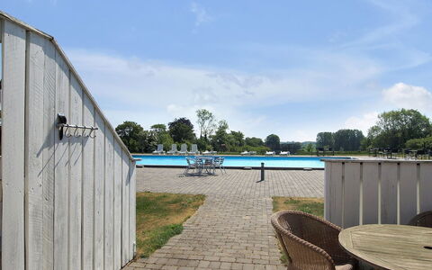 Fränze - 6Km from the Sea: Hout, Meubilair, Appartement, Kamer, Plafond, Beits, Stoel, Hardwood, Vernis, Timmerhout