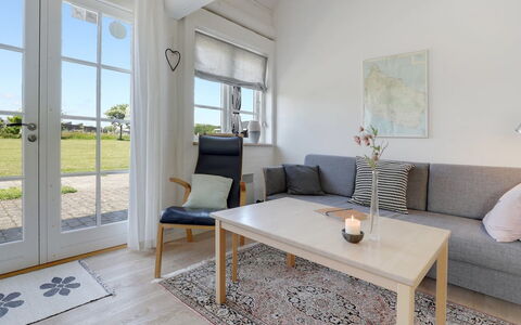 Antine - 6Km from the Sea: Hout, Dak, Huis, Huis, Architectuur, Siding, Land Lot, Verblijf, Schuur, Garden Gebouwen
