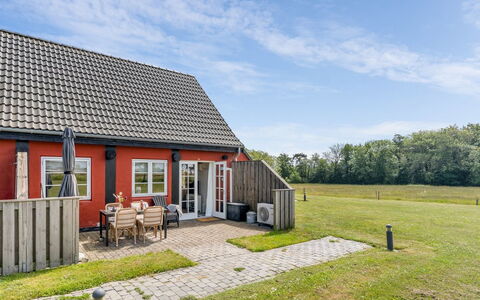 Antine - 6Km from the Sea: Hout, Dak, Huis, Huis, Architectuur, Siding, Land Lot, Verblijf, Schuur, Garden Gebouwen