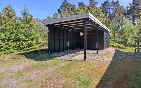 Eeske - 800M from the Sea: Hout, Meubilair, Appartement, Kamer, Plafond, Beits, Stoel, Hardwood, Vernis, Timmerhout