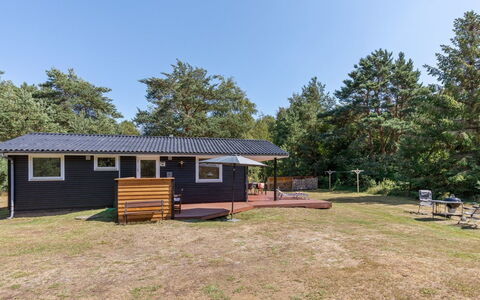 Gottfrieda - 300M from the Sea: Hout, Huis, Verblijf, Huis, Dak, Landelijk Gebied, Siding, Blokhut, Garden Gebouwen, Hardwood