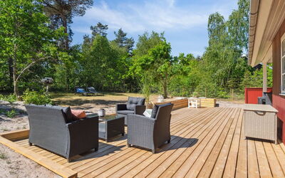 Malou - 350M from the Sea