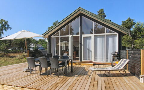 Hilje - 350M from the Sea: Meubilair, Interieur Ontwerp, Stoel, Flooring, Tafel, Toevlucht, Verdieping, Plafond, Kamer, Eco Hotel