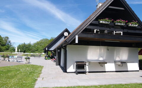 Jose - 300M from the Sea: Dak, Huis, Land Lot, Huis, Verblijf, Landgoed, Garden Gebouwen, Schaduw, Blokhut, Landscaping