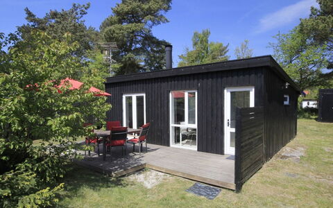 Evert - 250M from the Sea: Hout, Huis, Verblijf, Huis, Dak, Landelijk Gebied, Siding, Blokhut, Garden Gebouwen, Hardwood