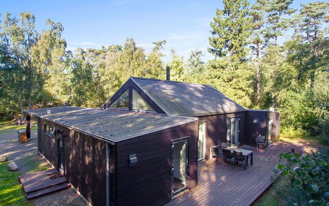 Elza - 800M from the Sea: Dak, Huis, Land Lot, Huis, Verblijf, Landgoed, Garden Gebouwen, Schaduw, Blokhut, Landscaping