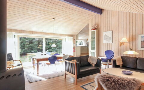 Adelbrand - 400M from the Sea: Hout, Huis, Verblijf, Huis, Dak, Landelijk Gebied, Siding, Blokhut, Garden Gebouwen, Hardwood