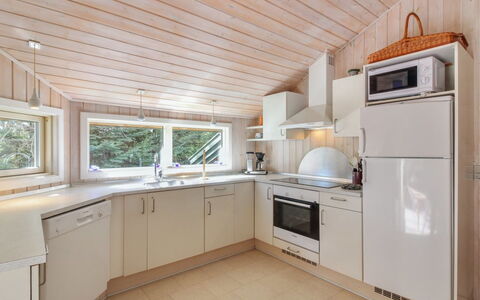 Adelbrand - 400M from the Sea: Hout, Huis, Verblijf, Huis, Dak, Landelijk Gebied, Siding, Blokhut, Garden Gebouwen, Hardwood