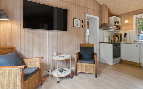 Patti - 150M from the Sea: Hout, Huis, Verblijf, Huis, Dak, Landelijk Gebied, Siding, Blokhut, Garden Gebouwen, Hardwood