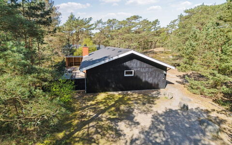 Hildegerd - 500M from the Sea: Appartement, Schaduw, Balkon, Stoel, Hek, Buitenmeubels, Aluminium, Kunstgras