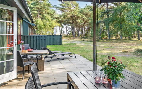 Selvi - 125M from the Sea: Dak, Huis, Huis, Verblijf, Siding, Landgoed, Oprit, Garden Gebouwen, Werf, Schuur