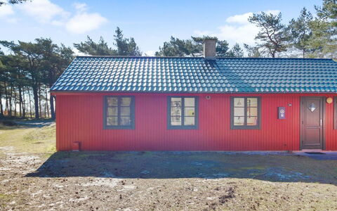 Jale - 50M from the Sea: Hout, Huis, Verblijf, Huis, Dak, Landelijk Gebied, Siding, Blokhut, Garden Gebouwen, Hardwood