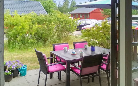 Alde - 300M from the Sea: Meubilair, Stoel, Tafel, Buitenmeubels, Buitentafel, Keuken En Eettafel, Tuin, Schaduw, Koffietafel, Werf