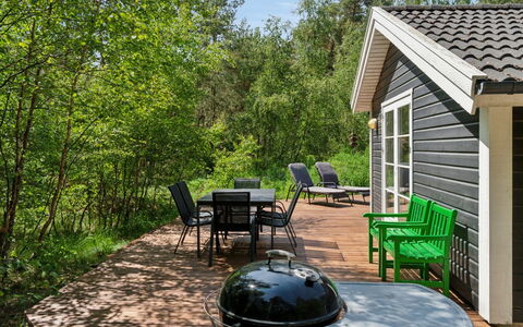 Signe - 850M from the Sea: Hout, Huis, Verblijf, Huis, Dak, Landelijk Gebied, Siding, Blokhut, Garden Gebouwen, Hardwood