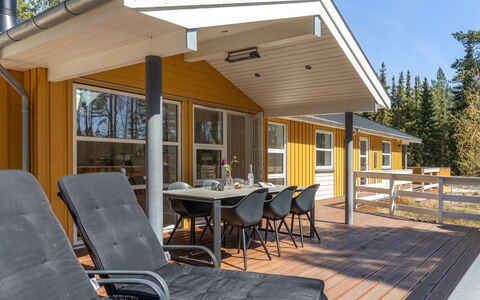 Arndis - 600M from the Sea: Hout, Huis, Verblijf, Huis, Dak, Landelijk Gebied, Siding, Blokhut, Garden Gebouwen, Hardwood