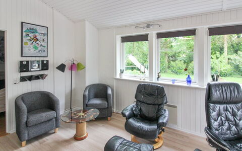 Antigona - 250M from the Sea: Hout, Huis, Verblijf, Huis, Dak, Landelijk Gebied, Siding, Blokhut, Garden Gebouwen, Hardwood