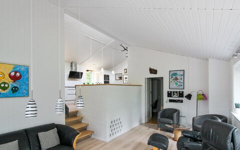 Antigona - 250M from the Sea: Hout, Huis, Verblijf, Huis, Dak, Landelijk Gebied, Siding, Blokhut, Garden Gebouwen, Hardwood