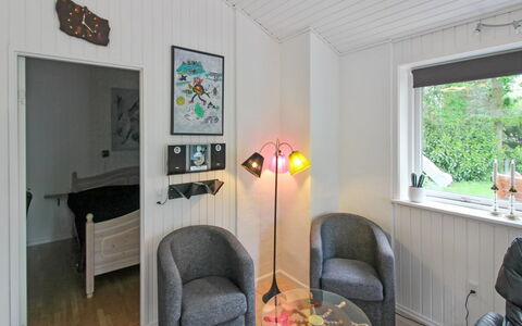 Antigona - 250M from the Sea: Hout, Huis, Verblijf, Huis, Dak, Landelijk Gebied, Siding, Blokhut, Garden Gebouwen, Hardwood
