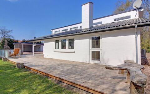 Antigona - 250M from the Sea: Hout, Huis, Verblijf, Huis, Dak, Landelijk Gebied, Siding, Blokhut, Garden Gebouwen, Hardwood