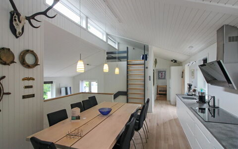 Antigona - 250M from the Sea: Hout, Huis, Verblijf, Huis, Dak, Landelijk Gebied, Siding, Blokhut, Garden Gebouwen, Hardwood