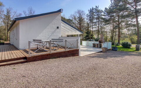 Antigona - 250M from the Sea: Hout, Huis, Verblijf, Huis, Dak, Landelijk Gebied, Siding, Blokhut, Garden Gebouwen, Hardwood