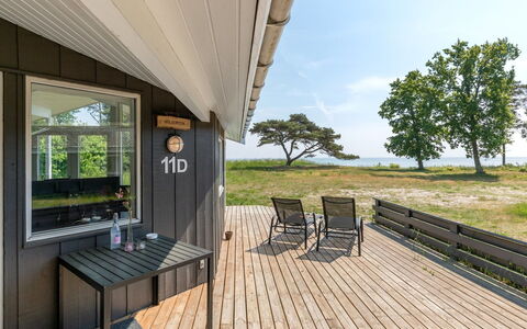Botolphus - 20M from the Sea: Hout, Huis, Verblijf, Huis, Dak, Landelijk Gebied, Siding, Blokhut, Garden Gebouwen, Hardwood