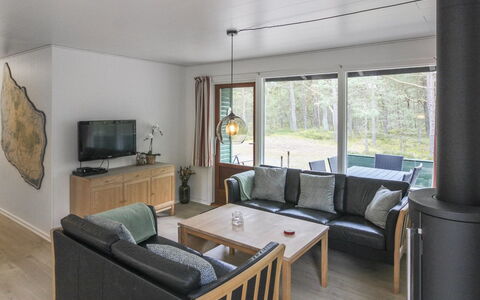 Michel - 300M from the Sea: Hout, Huis, Verblijf, Huis, Dak, Landelijk Gebied, Siding, Blokhut, Garden Gebouwen, Hardwood