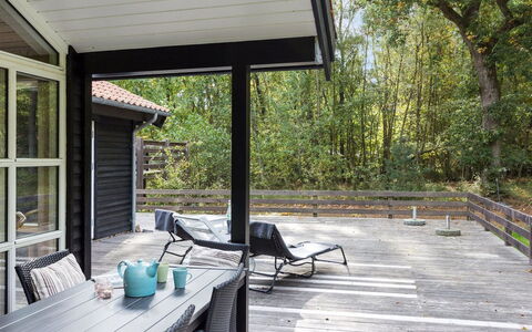 Fastulf - 300M from the Sea: Gras, Hout, Landelijk Gebied, Struik, Verblijf, Dak, Plain, Land Lot, Huis, Groundcover