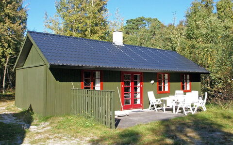Tom - 125M from the Sea: Hout, Huis, Verblijf, Huis, Dak, Landelijk Gebied, Siding, Blokhut, Garden Gebouwen, Hardwood