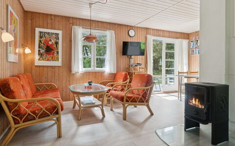 Tom - 125M from the Sea: Hout, Huis, Verblijf, Huis, Dak, Landelijk Gebied, Siding, Blokhut, Garden Gebouwen, Hardwood