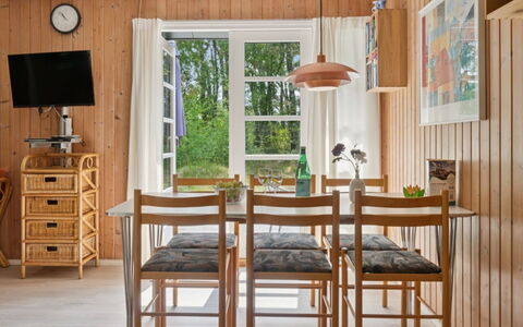 Tom - 125M from the Sea: Hout, Huis, Verblijf, Huis, Dak, Landelijk Gebied, Siding, Blokhut, Garden Gebouwen, Hardwood