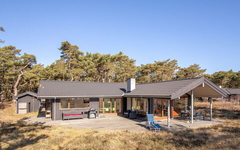 Unto - 25M from the Sea: Hout, Huis, Verblijf, Huis, Dak, Landelijk Gebied, Siding, Blokhut, Garden Gebouwen, Hardwood