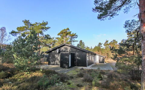 Ømunde - 150M from the Sea: Hout, Huis, Verblijf, Huis, Dak, Landelijk Gebied, Siding, Blokhut, Garden Gebouwen, Hardwood