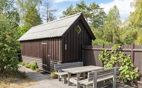 Læff - 50M from the Sea: Hout, Huis, Verblijf, Huis, Dak, Landelijk Gebied, Siding, Blokhut, Garden Gebouwen, Hardwood