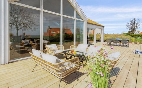Skoge - 500M from the Sea: Gras, Struik, Huis, Tuin, Huis, Verblijf, Land Lot, Gazon, Groundcover