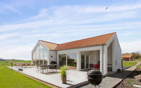 Skoge - 500M from the Sea: Gras, Struik, Huis, Tuin, Huis, Verblijf, Land Lot, Gazon, Groundcover