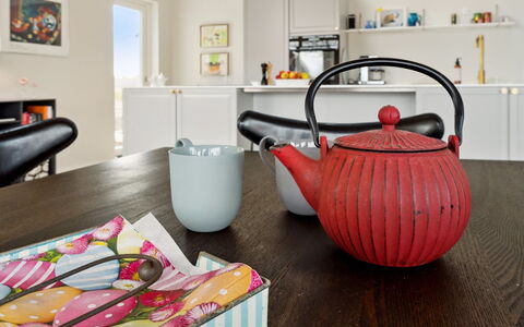 Skoge - 500M from the Sea: Tableware, Serveware, Theepot, Toestel Van De Keuken, Keuken, Dishware, Porselein