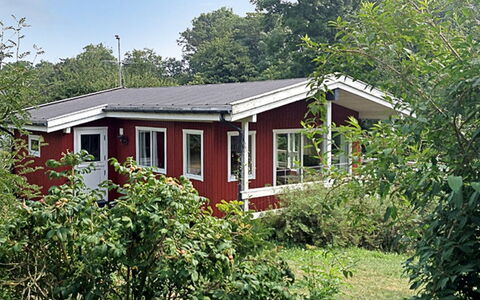 Hannele - 200M from the Sea: Dak, Huis, Land Lot, Huis, Verblijf, Landgoed, Garden Gebouwen, Schaduw, Blokhut, Landscaping