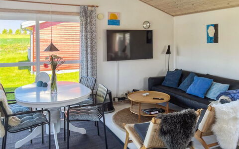 Carlie - 2.8Km from the Sea: Hout, Huis, Verblijf, Huis, Dak, Landelijk Gebied, Siding, Blokhut, Garden Gebouwen, Hardwood
