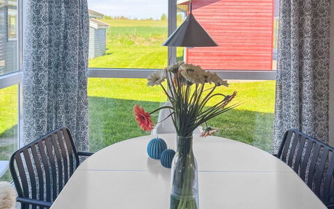 Carlie - 2.8Km from the Sea: Hout, Huis, Verblijf, Huis, Dak, Landelijk Gebied, Siding, Blokhut, Garden Gebouwen, Hardwood